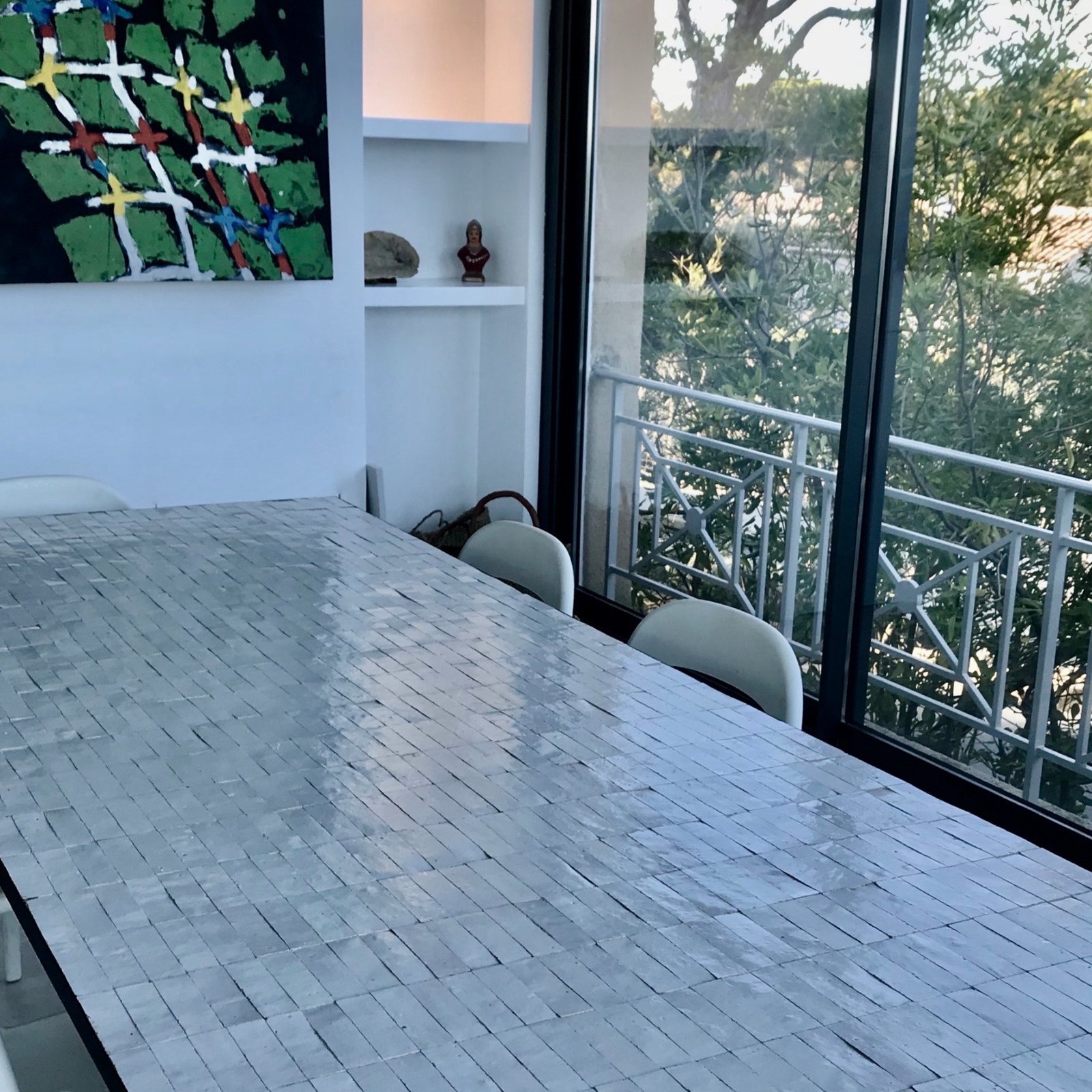 Table zellige white brick conference