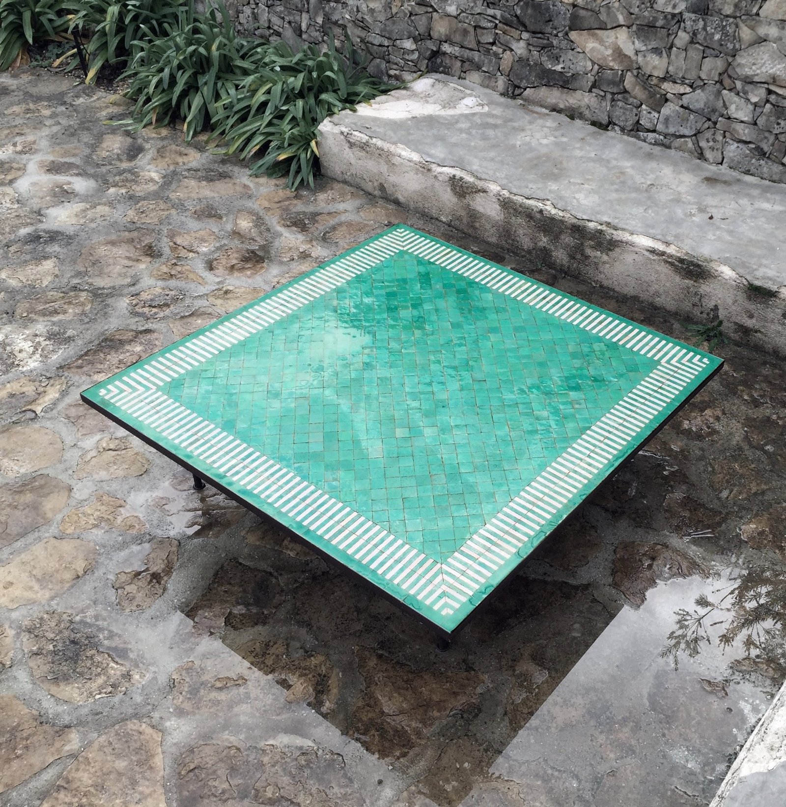 Table basse zellige rayée vert blanc 120x120