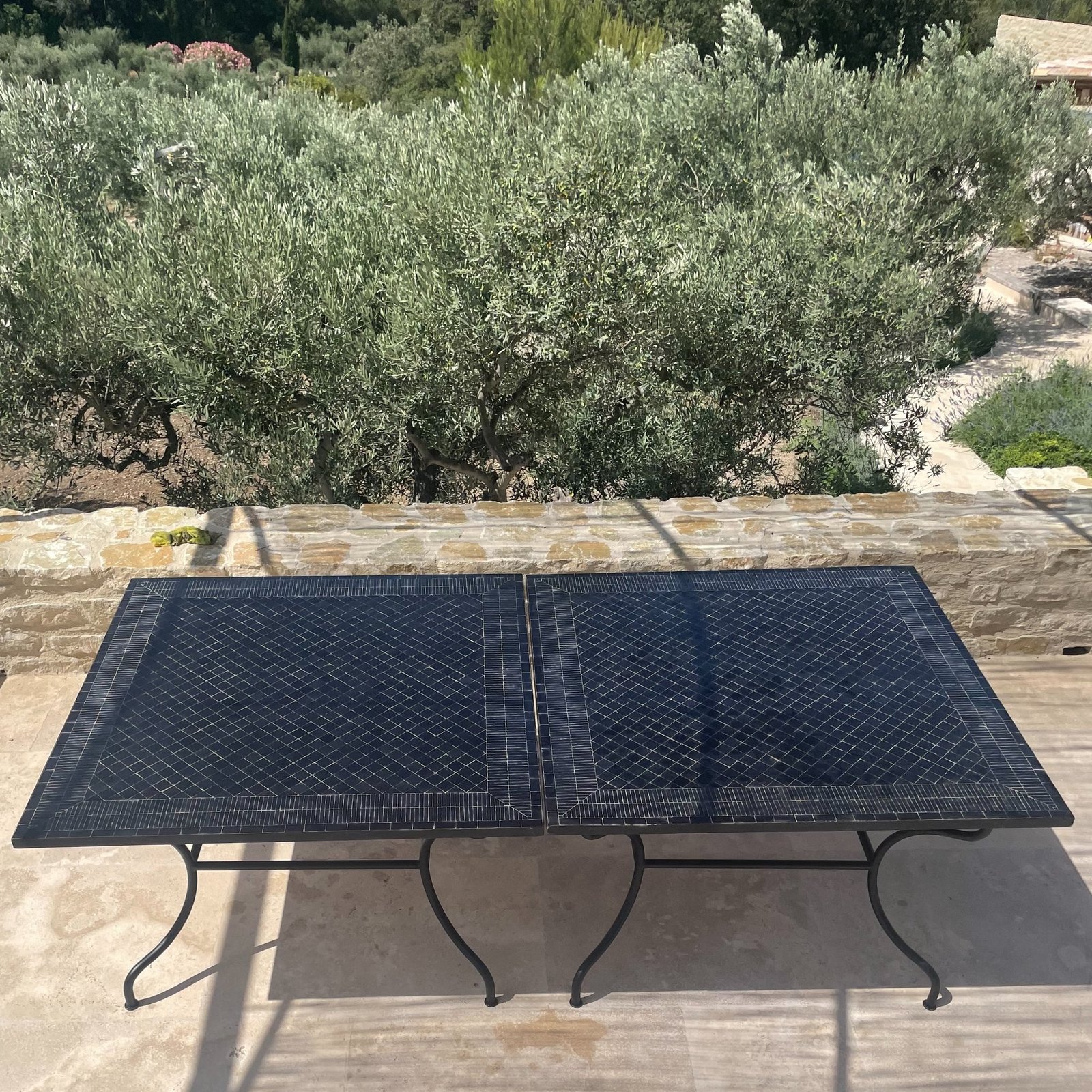Table zellige rectangle noir fer forgé extérieur